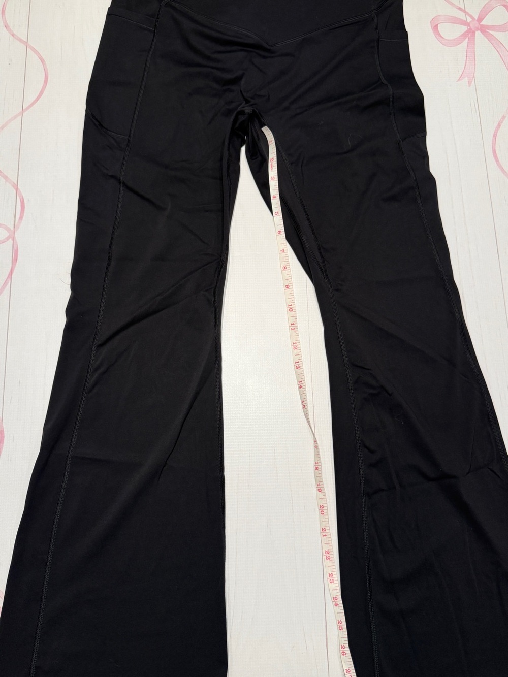 Halara Scrunch Butt Flare Leggings